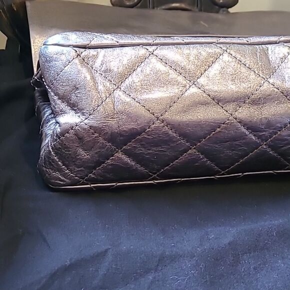 CHANEL Reissue Flap Bag Quilted Metallic Aged Calfskin 2.55 - Picture 13 of 17
